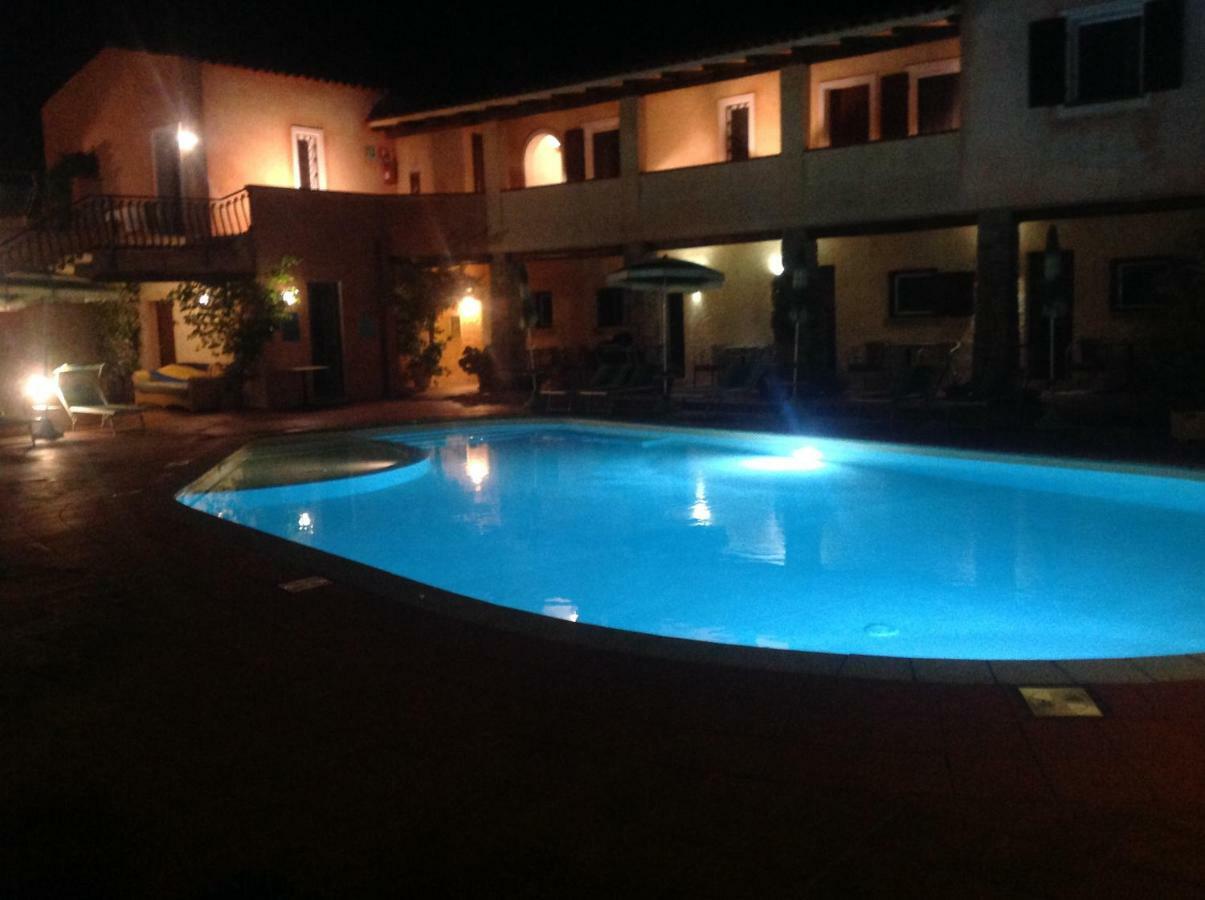 Hotel Villa Gemella Baja Sardinia Zewnętrze zdjęcie