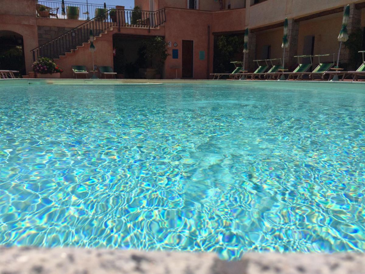 Hotel Villa Gemella Baja Sardinia Zewnętrze zdjęcie